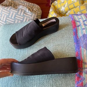 Steve Madden slinky platform sandals